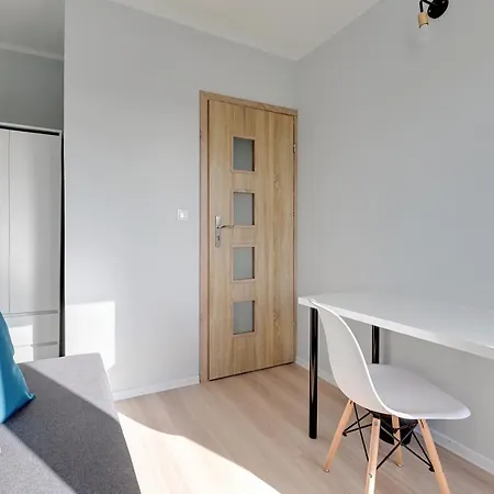 Zaspa - Near To Sea And Public Transport Guest house